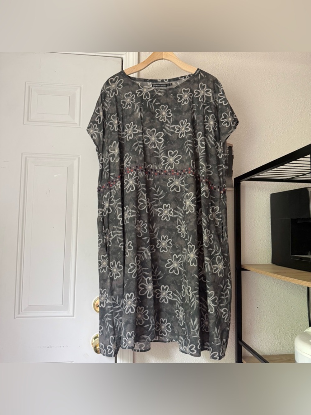 GUDRUN SJODEN grey floral organic cotton boat neck short sleeve midi dress